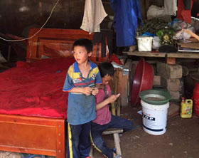 家境平寒的两兄弟